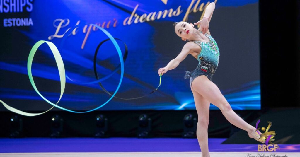 Stiliana Nikolova se superou com a fita e saiu com a medalha de prata