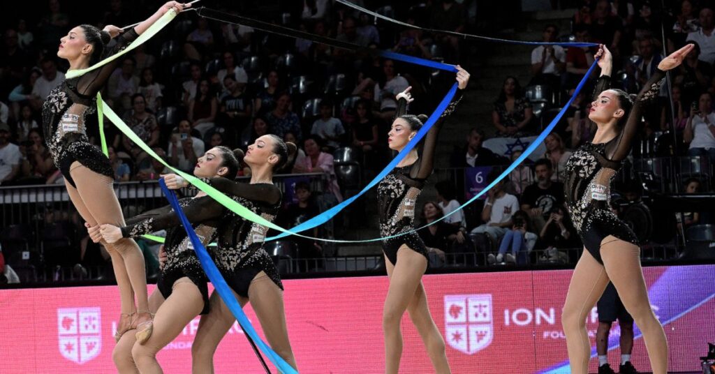 Espanha foi o melhor conjunto com 5 fitas e com 3 bolas e 2 arcos. | Foto: Anna Kull