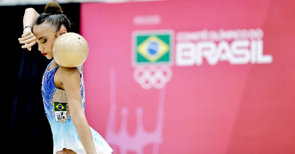 Anna Júlia Carvalho foi uma das convocadas para a seleção de conjunto juvenil. | Foto: Juliana Ávila/COB