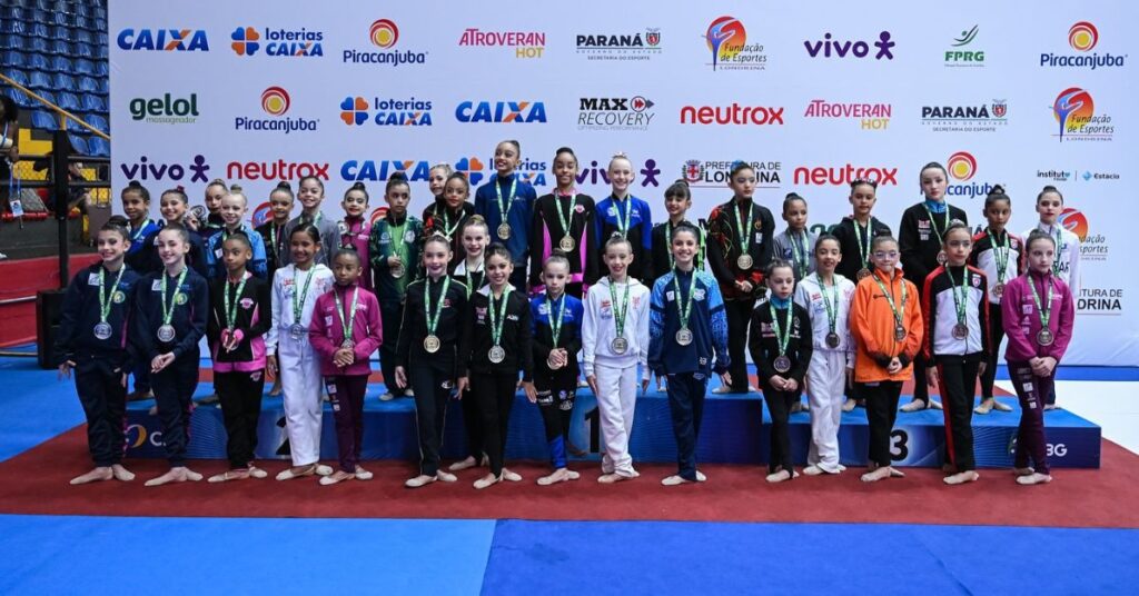 No Pré-Infantil, as ginastas são premiadas em blocos no individual geral. | Foto: Adriano Bissoli/CBG