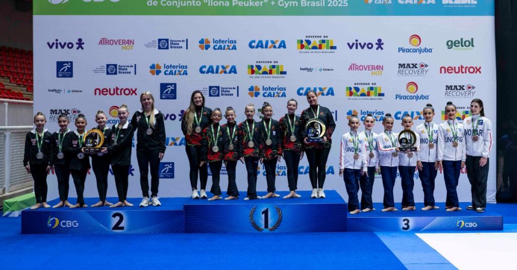 O pódio do pré-infantil teve Colégio Jardins (ao centro), AGIN e UNOPAR. | Foto: MeloGym/CBG