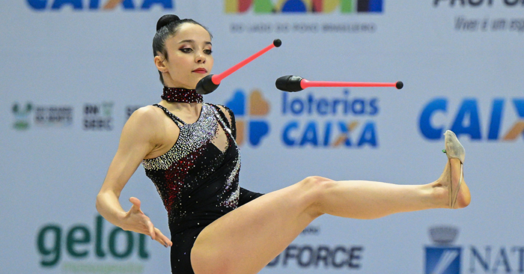 Samara Sibin ganhou bronze na final de maças em Portimão. | Foto: Adriano Bissoli/CBG