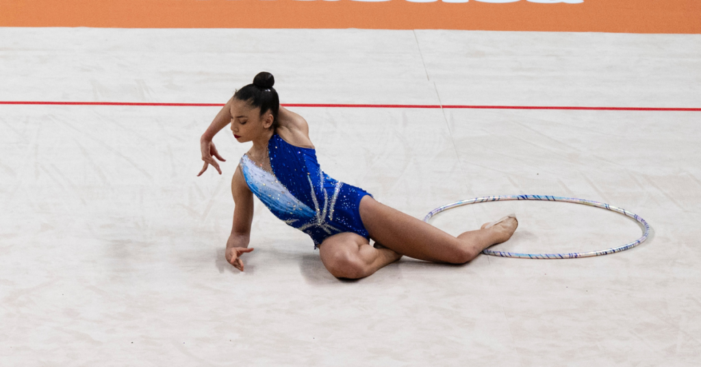 Amanda Manente teve a segunda melhor nota no arco: 24.550. | Foto: MeloGym/CBG